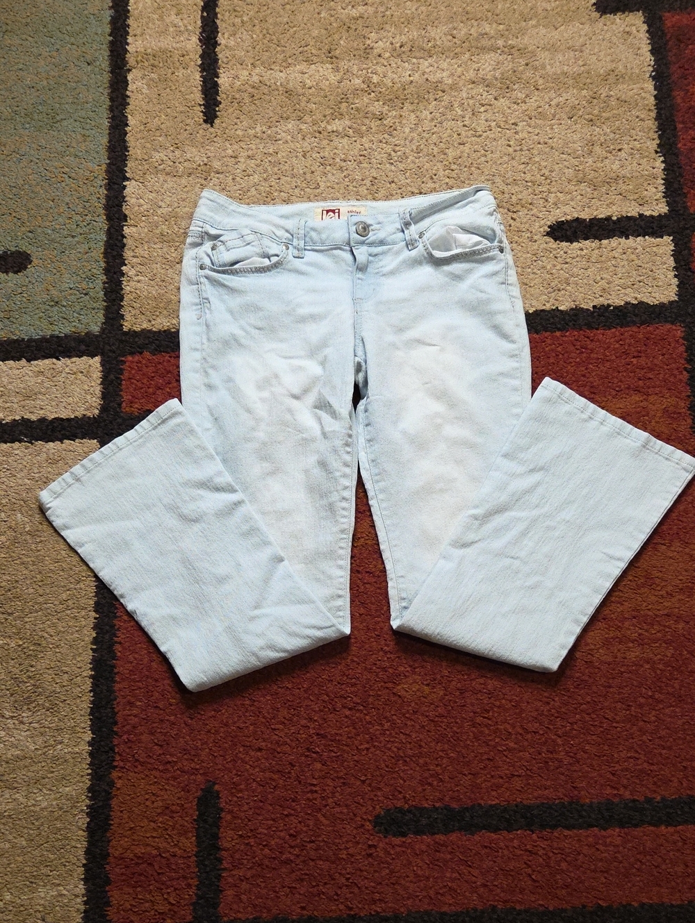 Lightwash Junior Size 9 LEI Ashley Lowrise Jeans Y2K